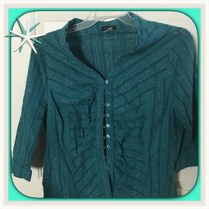 Teal 3/4 sleeve top.