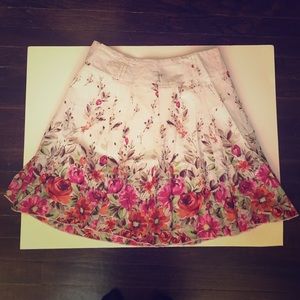 Flowy skirt