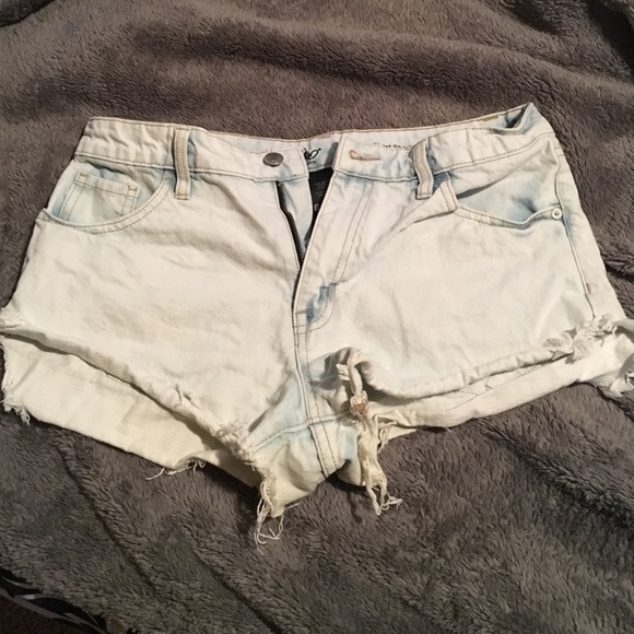 Mossimo Supply Co. Pants - light wash high rise shorts