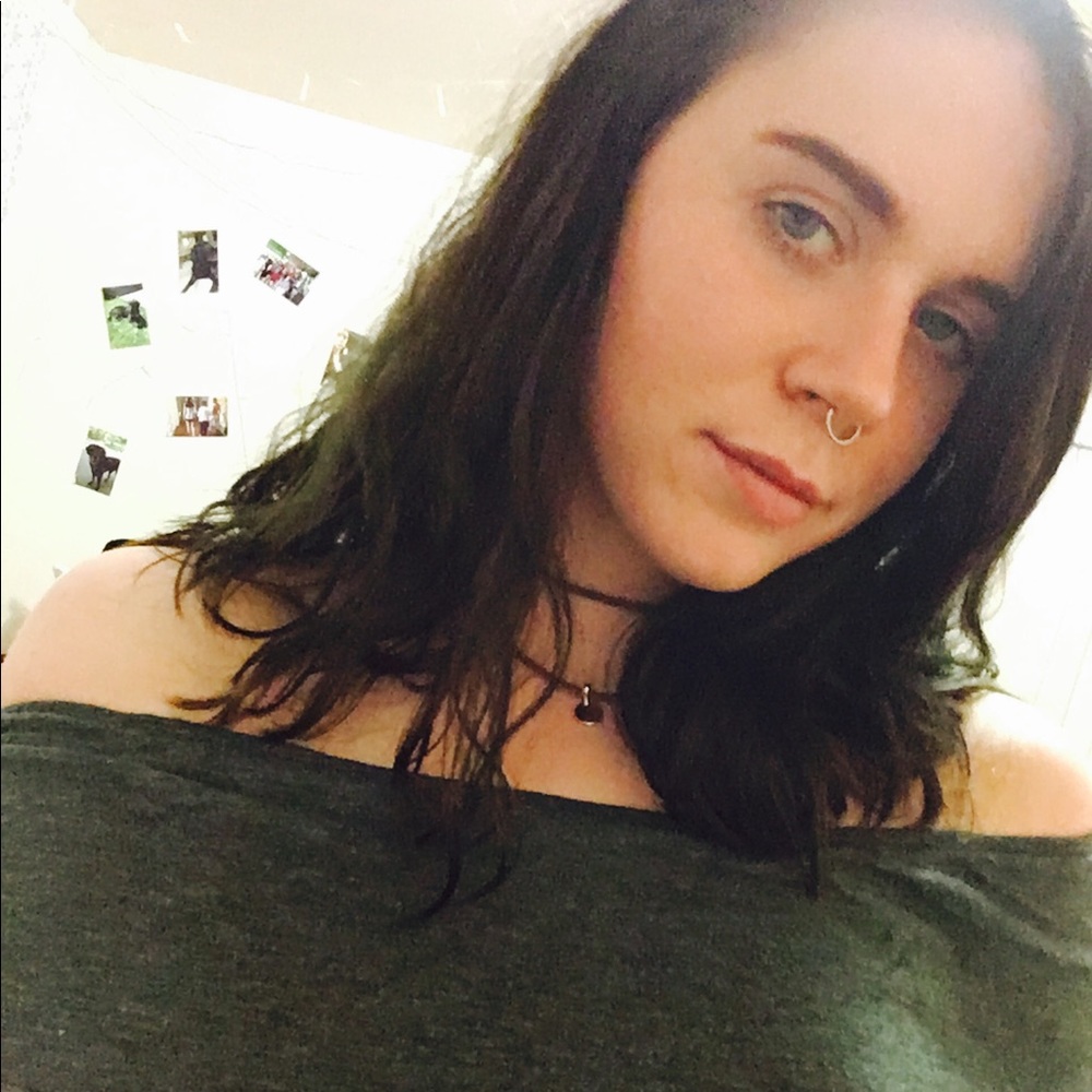 Meet your Posher, Angeline