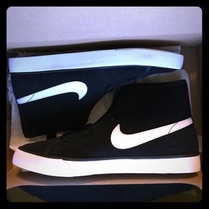 Nike Suede High Tops W8