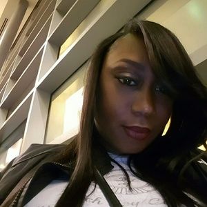 Meet your Posher, Anika