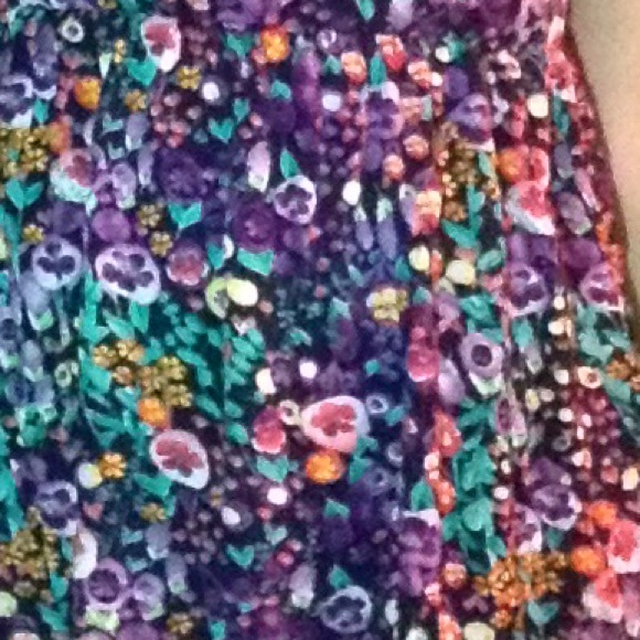 Floral Tank-Top - Picture 2 of 2