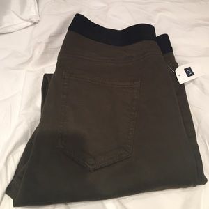 Resolution pull on leggings.