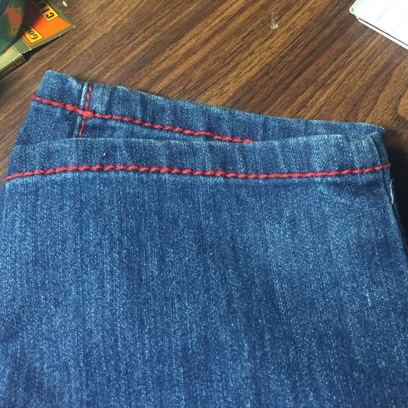 Dereon Size 7/8 Jeans 💥🔥 - Picture 2 of 4