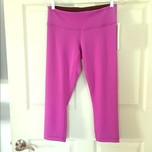 Lululemon reversible crop