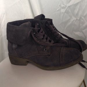 Rocketdog suede boots