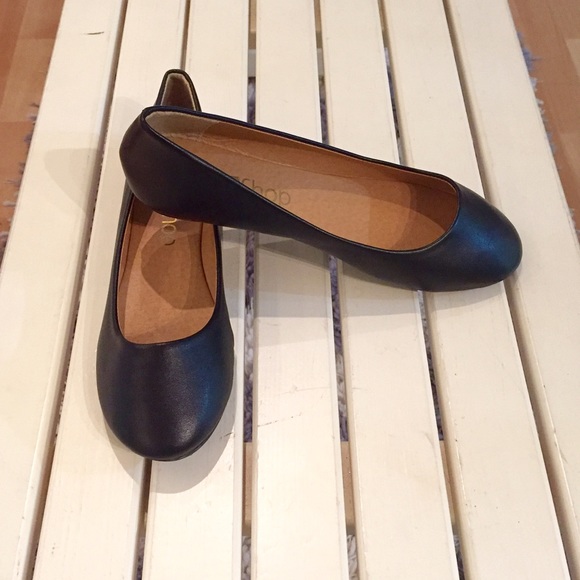 Black Flats by ShuShop - Picture 3 of 3