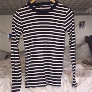 Gap black and white striped shirt