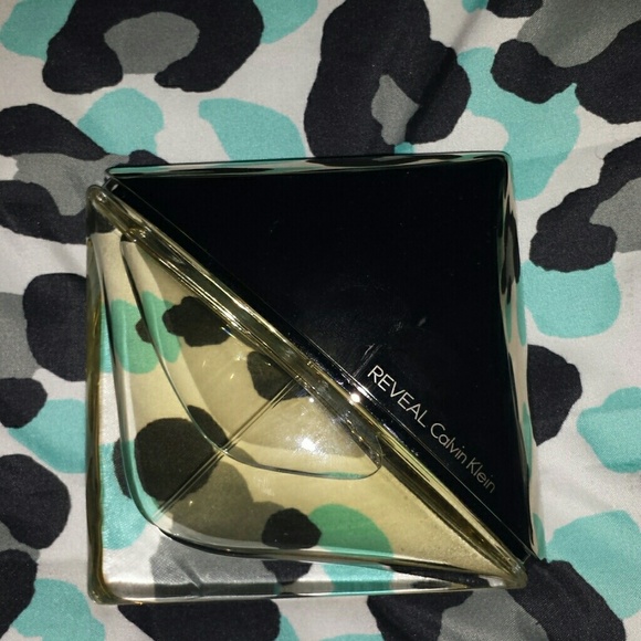 REVEAL by Calvin Klein