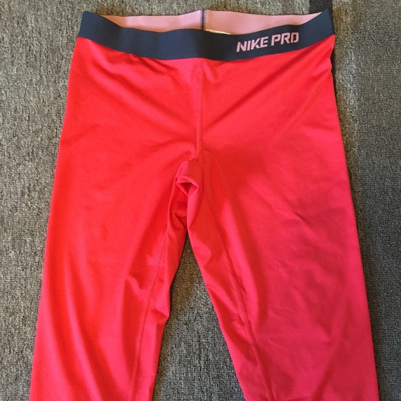 Nike Dri Fit Coral Workout Capris