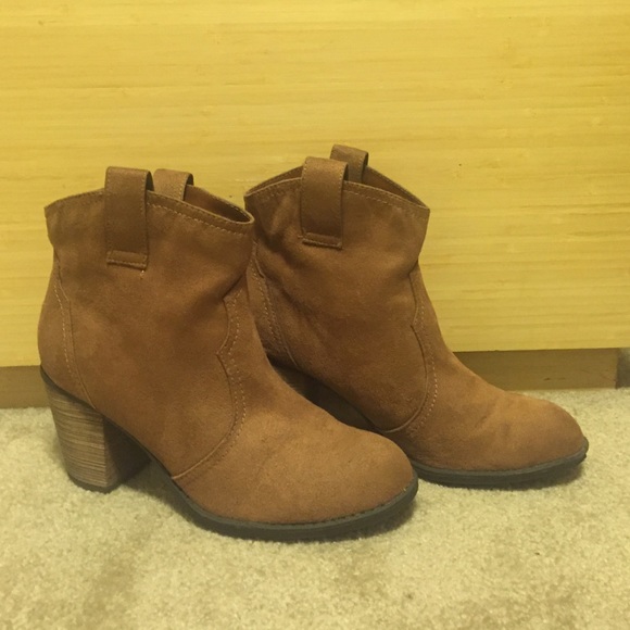 Express camel ankle boots size 9