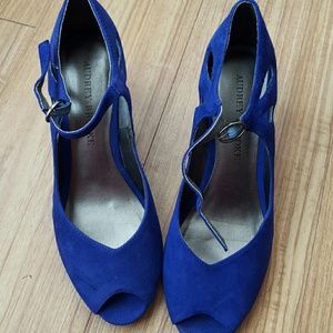 Audrey Brooke Wedges NWOT