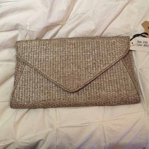 Urban Expressions brand new clutch