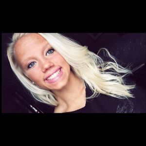 Meet your Posher, Caroline