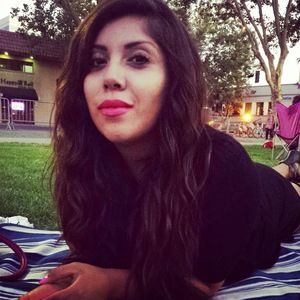 Meet your Posher, Violeta