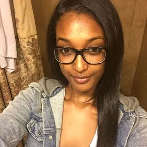 Meet your Posher, Adene