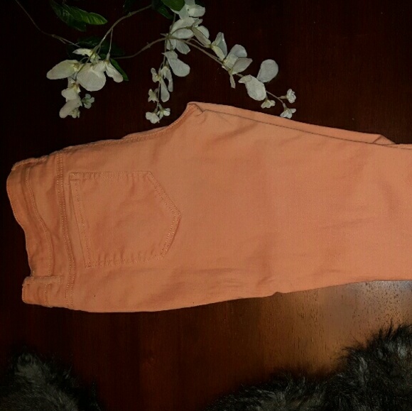 Cropped Jean - Picture 3 of 3