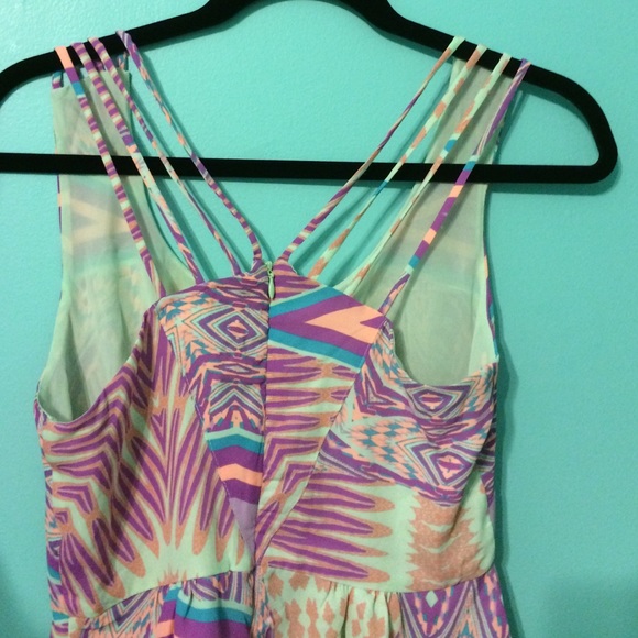 NWT Multicolored Top - Picture 2 of 2