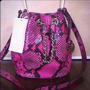 Trade with Andrea only don't buy please