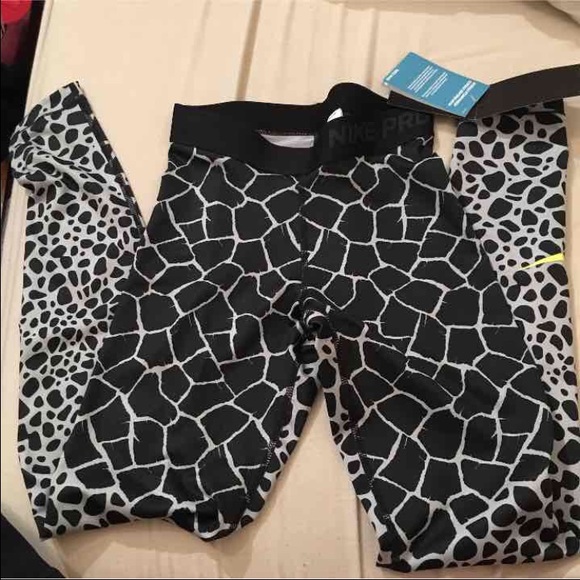 Nwt Nike pro leggings. Originally $80.
