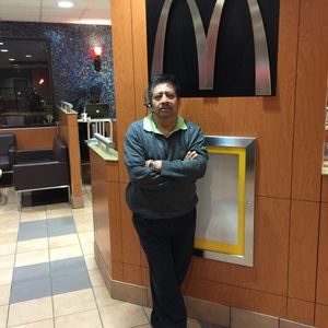 Meet your Posher, Manuel