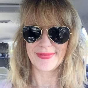 Meet your Posher, Gia