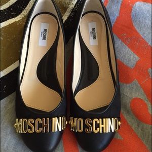 Moschino flats