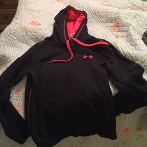 Under armour sweatshirt