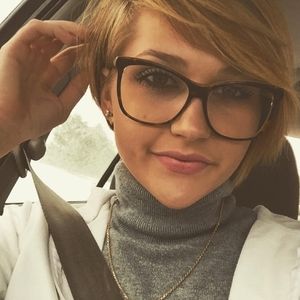 Meet your Posher, Natalie