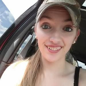 Meet your Posher, Brittney