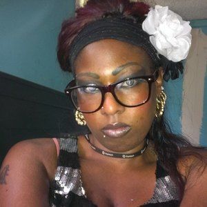 Meet your Posher, Chastity