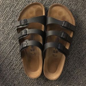 Birkenstocks: sz 41, soft foot bed, only worn once