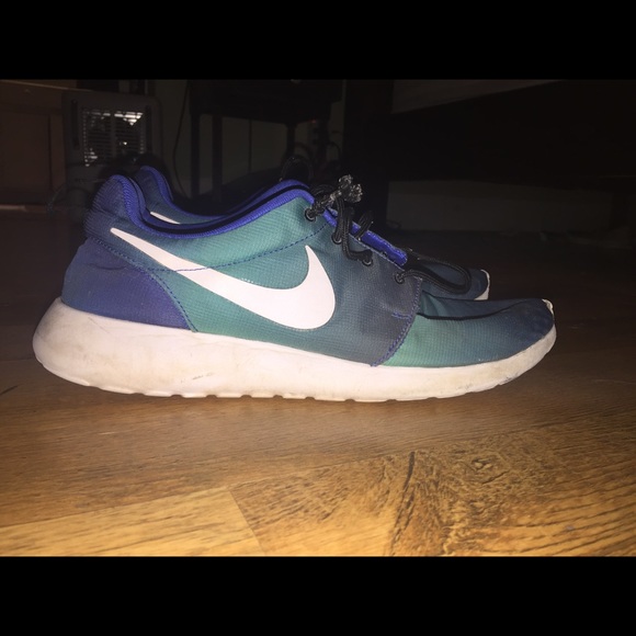 Nike Roshes!