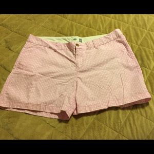 Adorable Old Navy pink and white shorts.