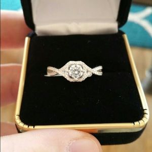 14K White Gold ring