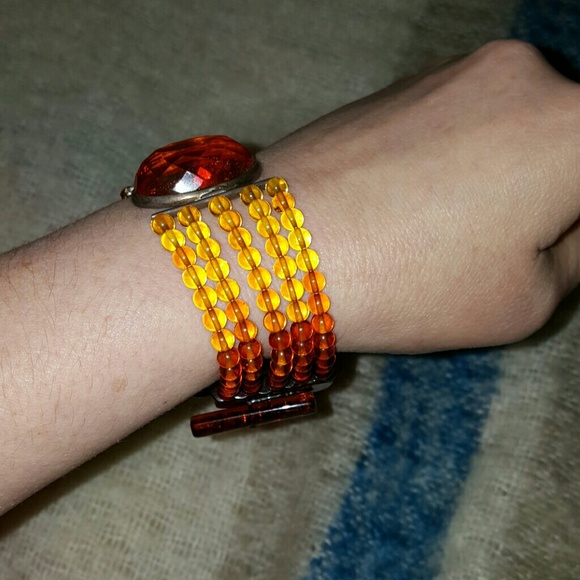 Baltic Amber graduated colors of Amber bracelet - Picture 2 of 4