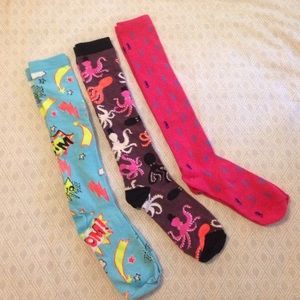 Patterned knee high socks (x3)