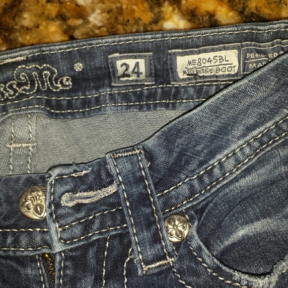 Size 24 - Picture 3 of 3