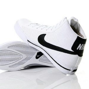 Nike Sweet Classic High Perforated/ White & Black