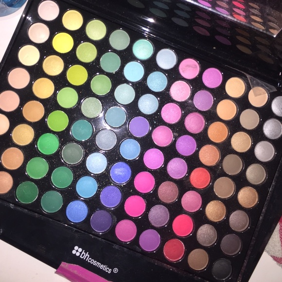 Bundle bh cosmetics 88 palette matte and shimmer