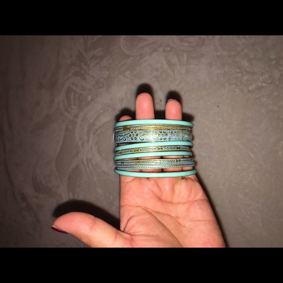 A set of bracelets - Picture 4 of 4