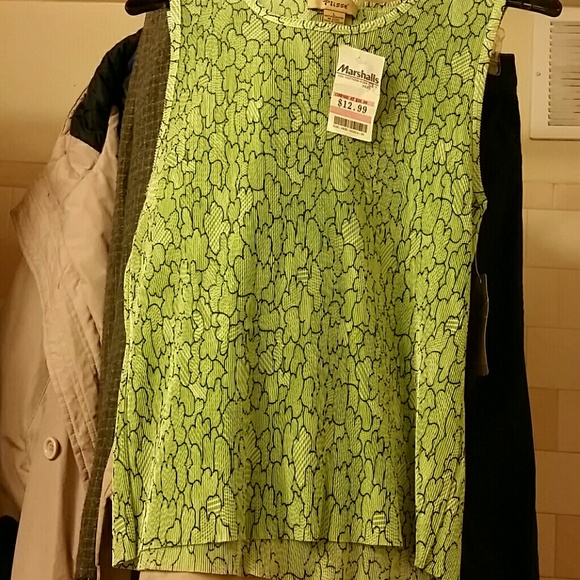 Love Lime? PRETTY AND FUNCTIONAL Top