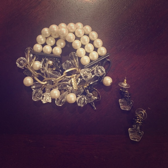 Earring and bracelet set - Picture 1 of 3