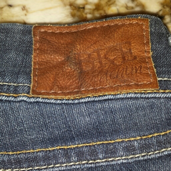 Size 24 - Picture 2 of 3