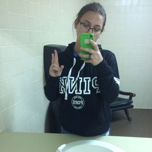 Meet your Posher, Alyssa