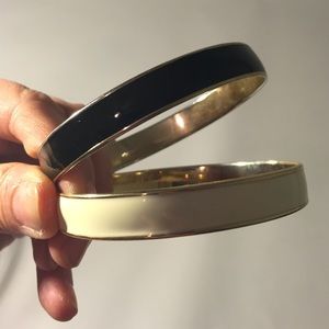 AKIRA Black and off-white bangles
