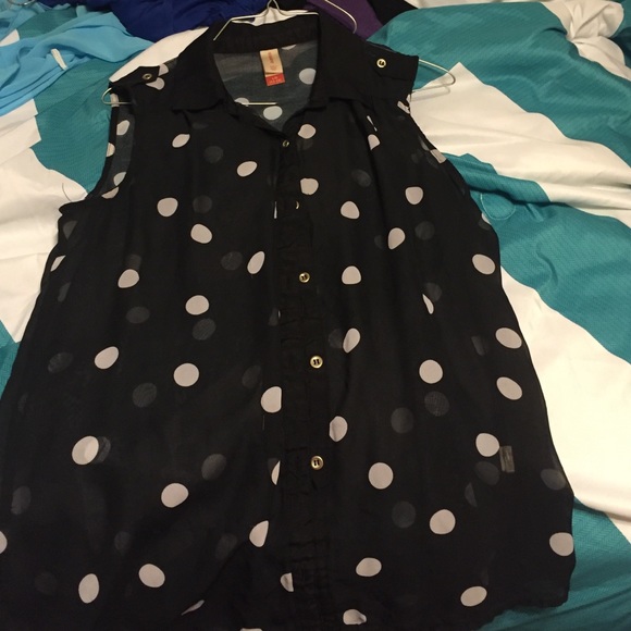 See through poka dot sleeveless shirt