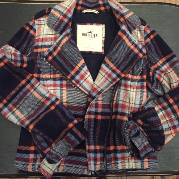 Plaid wool Holister coat✨ winter blowout sale✨