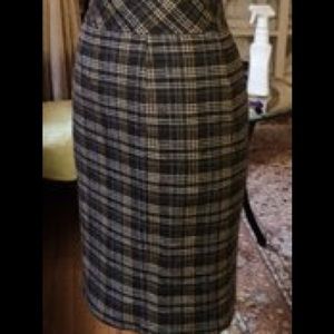 High-waisted Nanette Lepore pencil skirt w/ ruffle